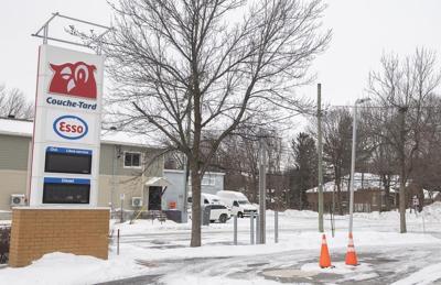 Environ 5000 clients d'Hydro sont privés d'électricité, une semaine après la tempête