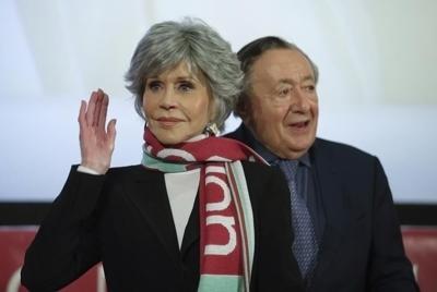 Jane Fonda to attend Vienna Opera Ball with 90-year-old date