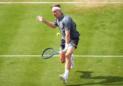 De Minaur continues mastery of Shapovalov with second-round win at Queen's Club