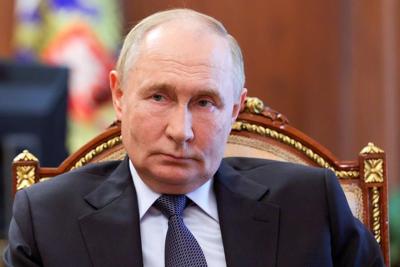 Putin calls for a project to promote 'traditional Russian values' overseas