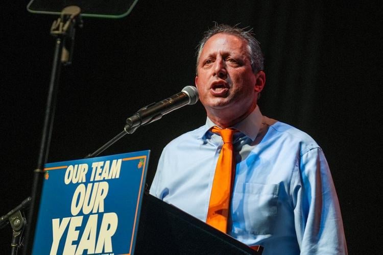 New York's congressional candidates make final case in last day before primary