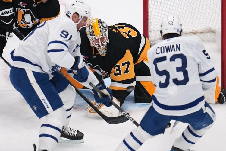 Ekman-Larsson extends point streak as the Maple Leafs rout the Penguins 7-2