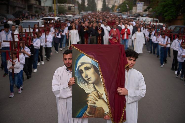 Displaced by war, Lebanon's Christians mark Easter far from their homes and churches