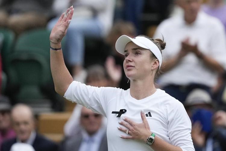 Elina Svitolina wins at Wimbledon on 'very difficult day' for Ukraine