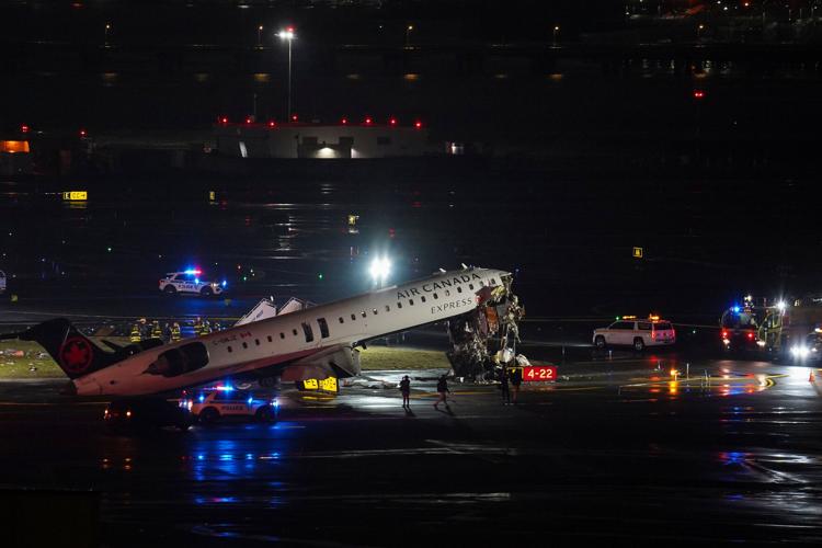 Photo-Gallery-NY-Air-Canada-Crash 03