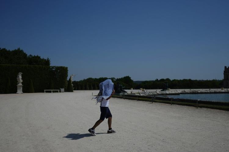 France sizzles in a week of punishing heat as red alerts spread