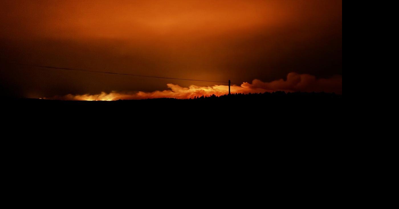 Wind, humidity slowing growth of fire that forced hundreds from homes ...