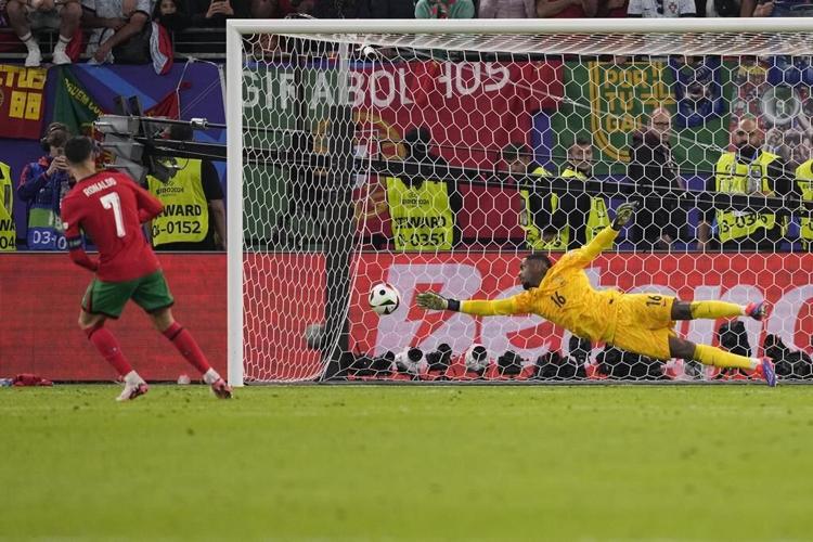France beats Portugal 5-3 in a penalty shootout in Euro 2024 quarterfinals to knock out Ronaldo