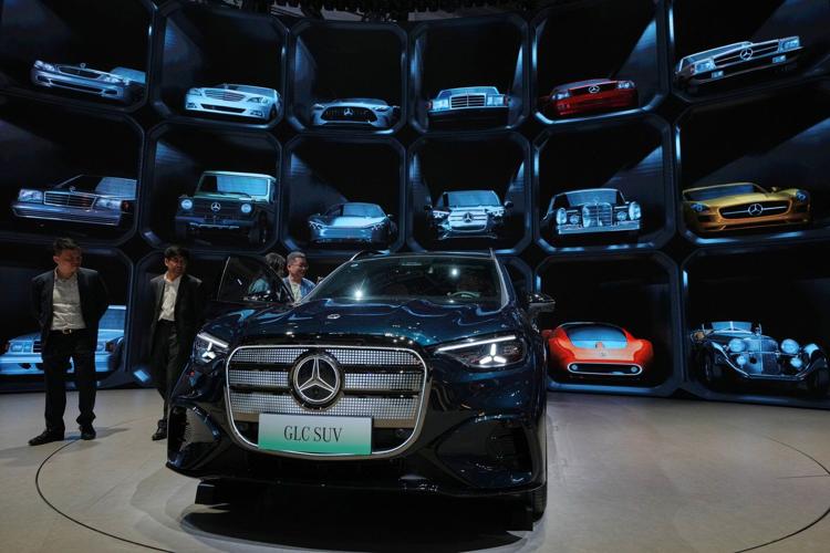 Photos show China’s automakers unveiling the future of driving at Beijing auto show