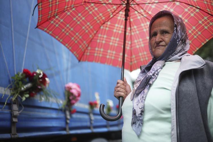 7 newly identified Srebrenica victims will be buried on the Bosnian massacre anniversary