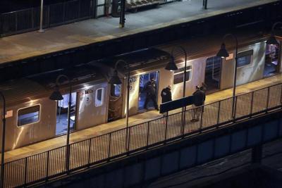 3 shooters suspected in NYC subway fight that killed 1 and injured 5, police say