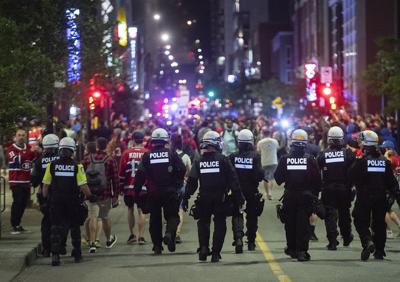 How Montreal police and the city prepare for Habs playoff gatherings