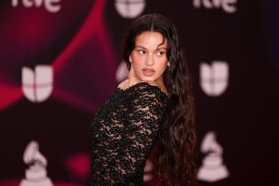 Pandemonium at pop star Rosalía's flash mob prompts criticism from Madrid's mayor