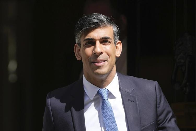 British government tries to head off the type of unrest seen on American campuses