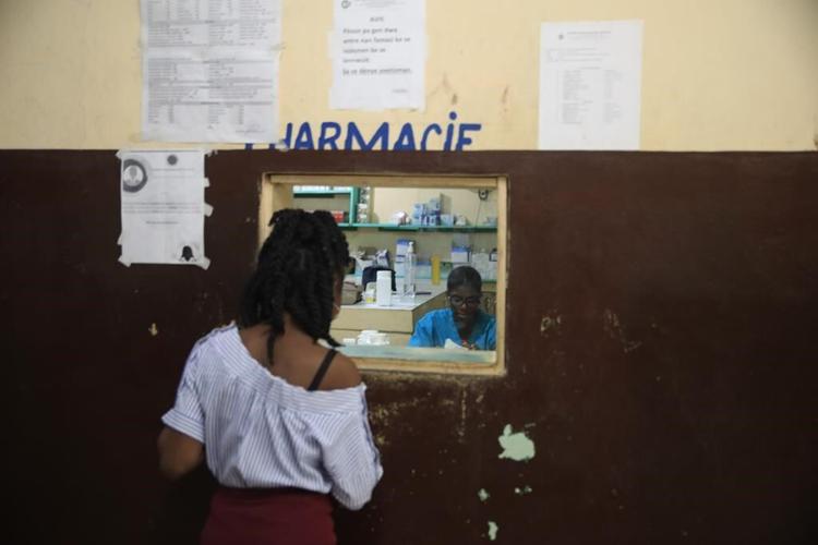 In heart of Haiti's gang war, one hospital stands its ground