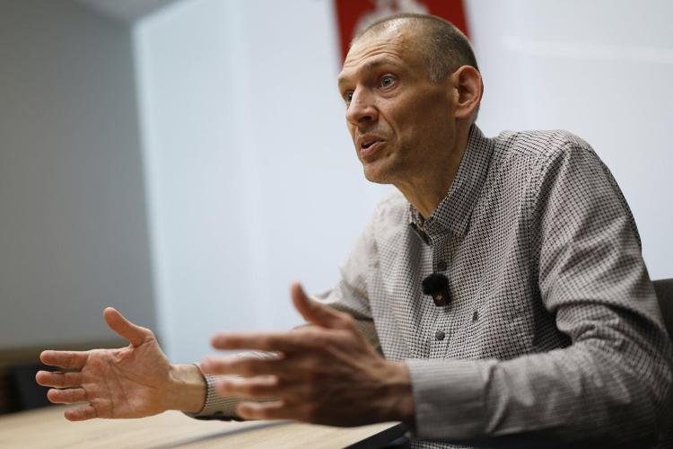 Freed from prison, Belarusian dissident Tsikhanouski tells AP about 5 years in solitary confinement