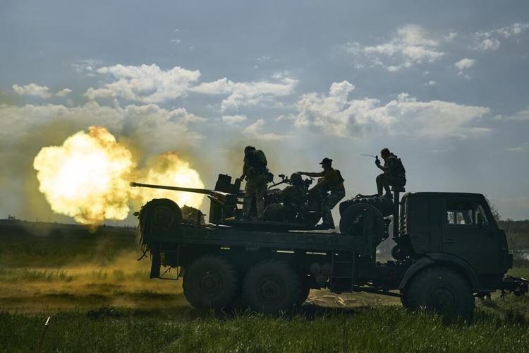 From GPS-guided bombs to electronic warfare, Russia improves its weaponry in Ukraine