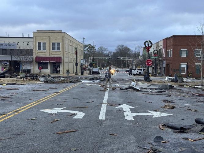 4 killed in a storm system that spawned tornadoes across the southern U.S.