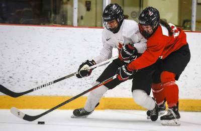 ɫֱ women's under-18 hockey team bolstered by seven returning players
