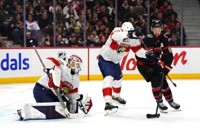 Forsberg stops 40 shots to lead Ottawa Senators past Florida Panthers 3-0