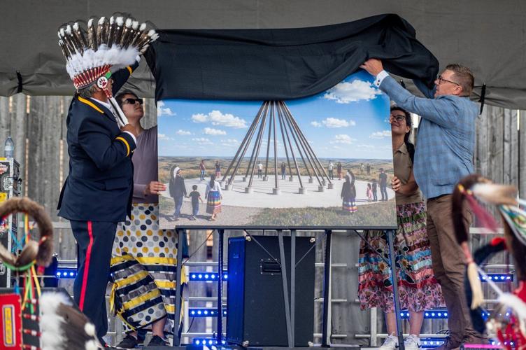 Politicians, Indigenous leaders hope next 150 years of Treaty 6 better than the past