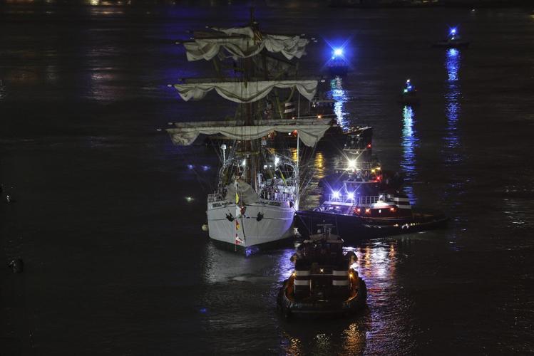 AP PHOTOS: Mexican tall ship strikes Brooklyn Bridge, snapping masts and killing 2 crew members