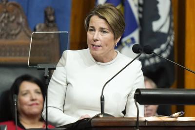 In a first, Massachusetts to ban purchase of single-use plastic bottles by state agencies