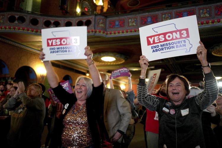 Missouri judge again blocks many of the state's anti-abortion laws