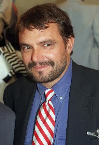 Italian photographer Oliviero Toscani, famed for provocative Benetton campaigns, dies at 82
