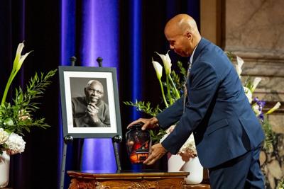 Jazz pianist Oliver Jones to be laid to rest in a public funeral in Little Burgundy