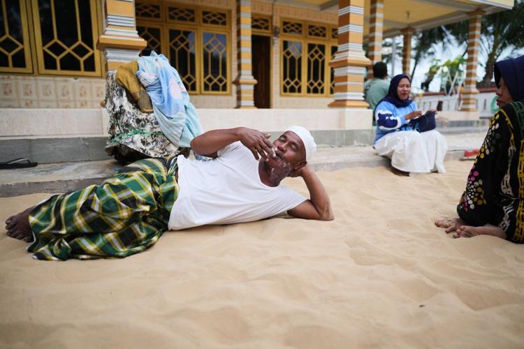 PHOTO ESSAY: Indonesia’s village keeps tradition of life on sand