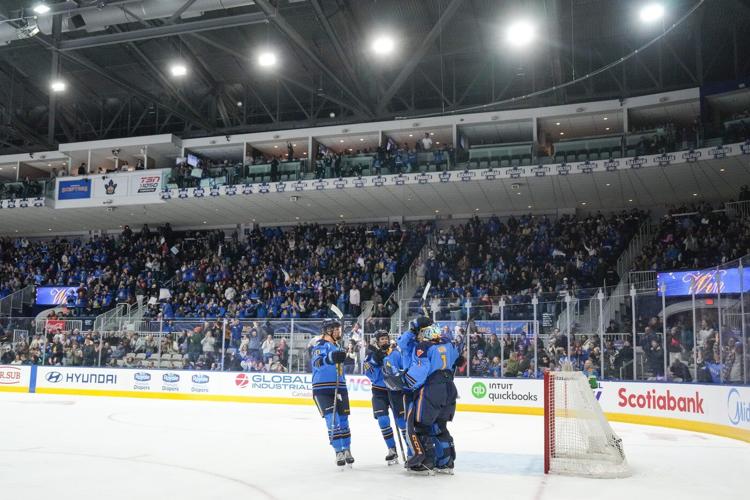 Kirk stops 33 shots to lead Toronto Sceptres to 2-0 win over Seattle Torrent