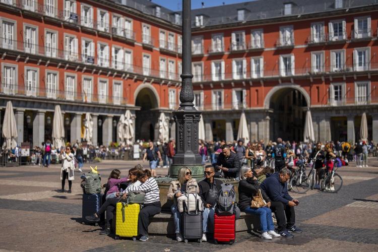 Spaniards packing water pistols blame impact of mass tourism for housing crunch