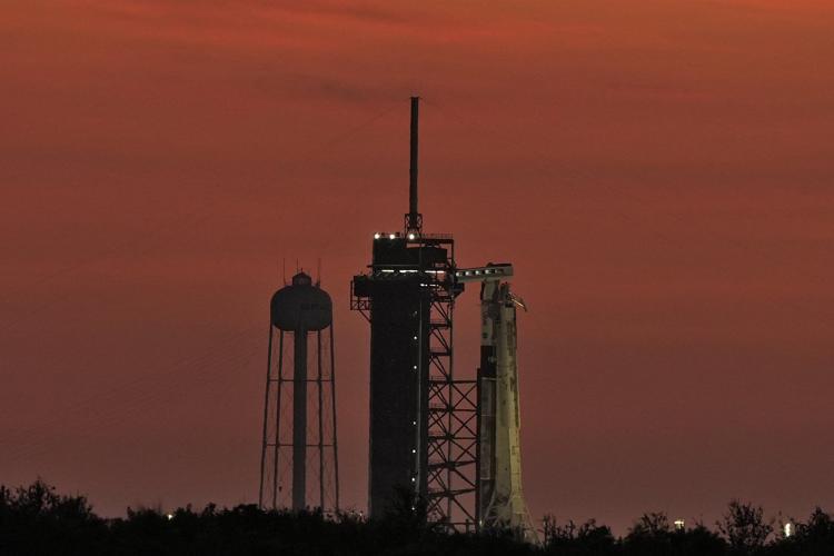 Russian and US space chiefs meet to discuss continued cooperation