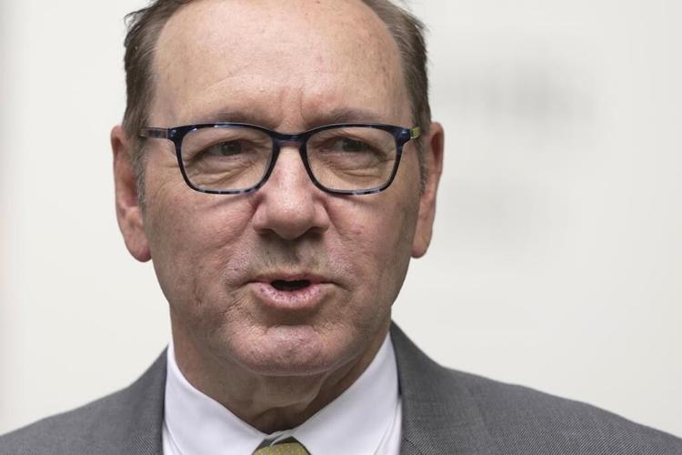 Kevin Spacey's accuser describes the Oscar-winning actor as a 'slippery, snaky' predator to avoid