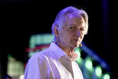 AI systems may make mistakes now but are quickly getting smarter: Hinton
