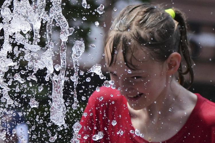 Eastern half of US sweltering again, with dangerous heat wave expected to last until midweek