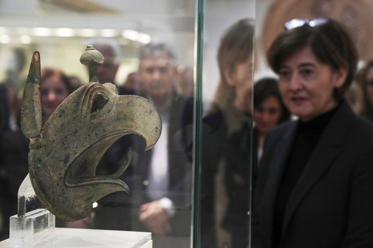An ancient bronze griffin head is returned to Greece from New York in a major repatriation move