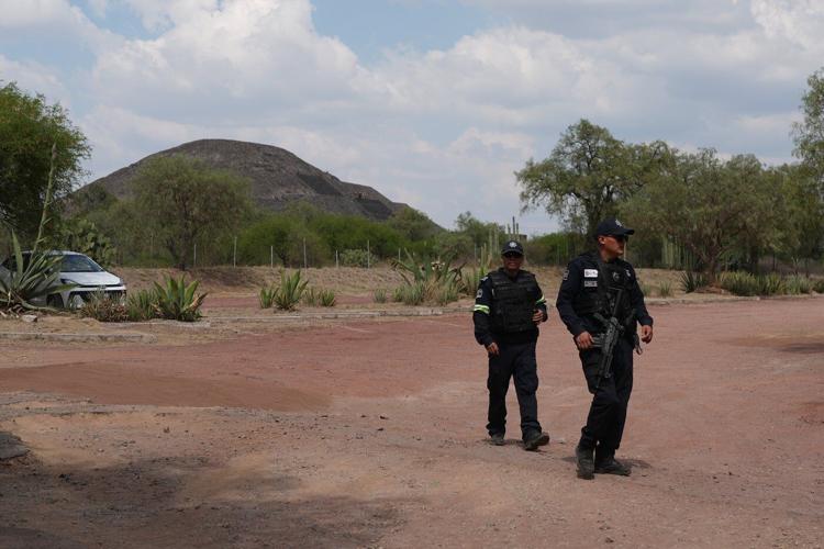 Mexico's famous Teotihuacan pyramids are closed after gunman opens fire on tourists