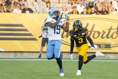 Edmonton Elks land receiver Gittens from Argonauts for defensive lineman Ceresna