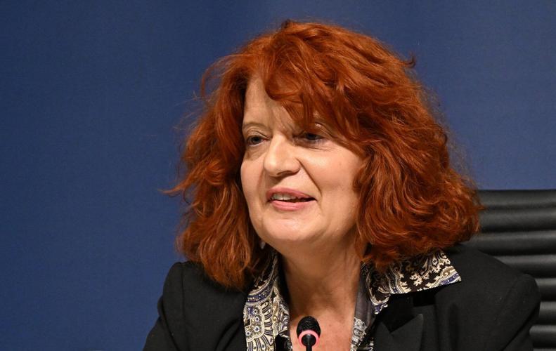 Paris prosecutor says 2 suspects in the Louvre jewel heist admit their involvement