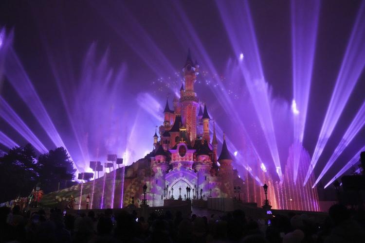 Disneyland Paris unveils spectacular nighttime show using Paris Games laser technology