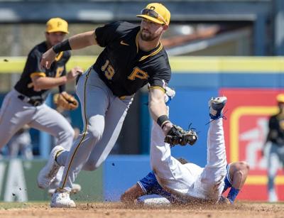 Serven drives in five, Jays thump Pirates 8-4 for first pre-season win