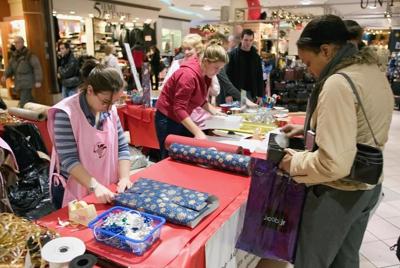 Young ɫtvs look to splurge on gifts this holiday season, cut other costs