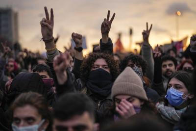 Turkey's opposition urges peaceful protests over Istanbul mayor's arrest despite bans