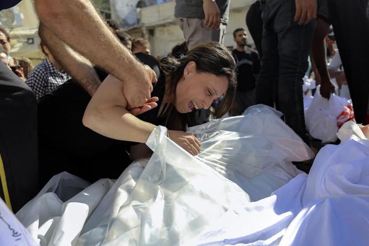 Live updates | Aid starts moving into the Gaza Strip after 2 weeks of war