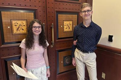 Students lobby to dethrone Connecticut's state insect, the voraciously predatory praying mantis