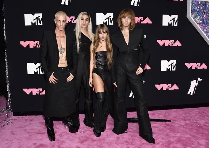 Lil Wayne and Olivia Rodrigo open the MTV Video Music Awards, NSYNC gives Swift night's first award