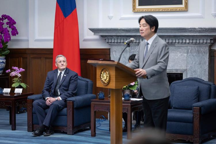 US Sen. Duckworth visits Taiwan to discuss regional security and trade