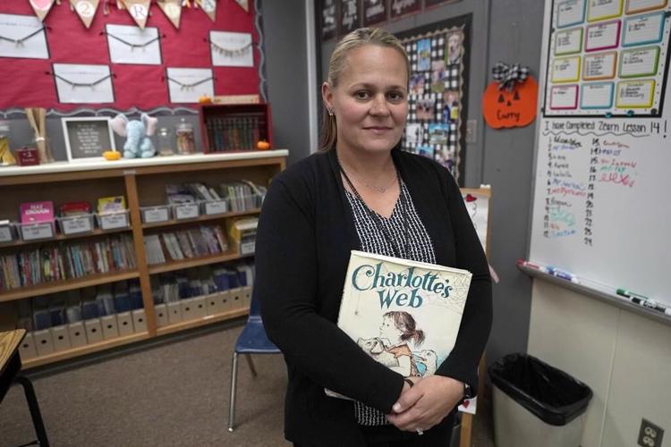 Online school put US kids behind. Some adults have regrets.